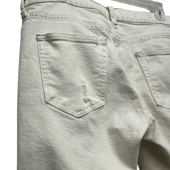 Gap Girlfriend Denim Cropped Jeans Women's Size 31/ 12 R Distressed Cream - Picture 5 of 10